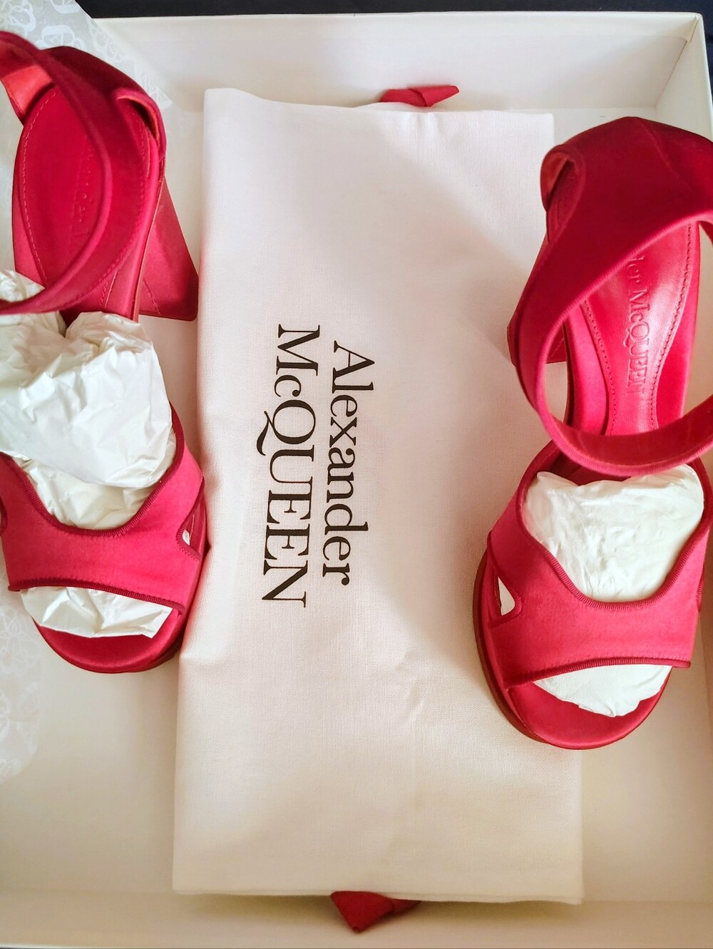 Alexander McQueen Welsh Red Platform Pumps!